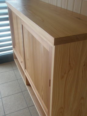 ���R�f�ނ̵��ް���݁E���ް�Ƌ�@�O�d���鎭�s�yCalmfurniture �ߓ��Ƌ�z���ް������